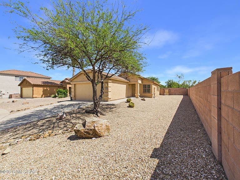 8544 E Desert Retreat Ct photo 2