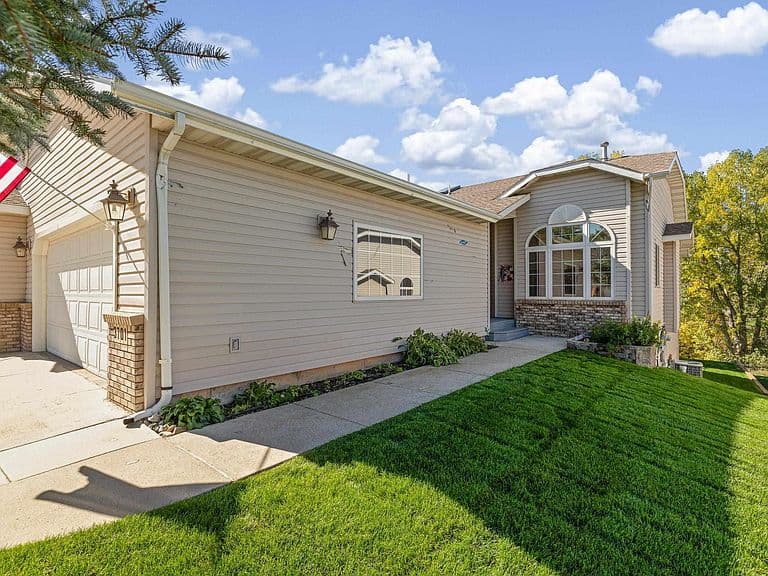 3701 Park Dr photo 2