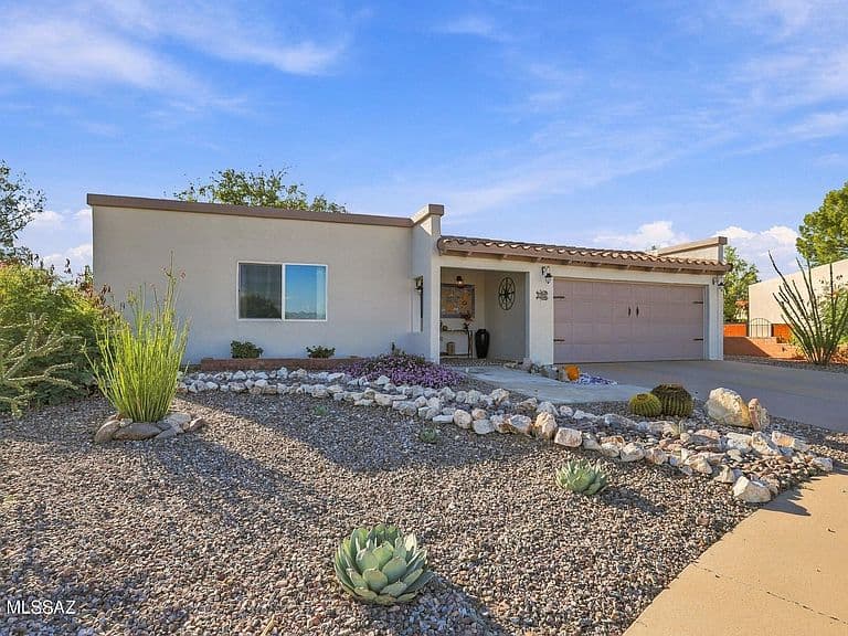 1866 S Abrego Dr photo 4