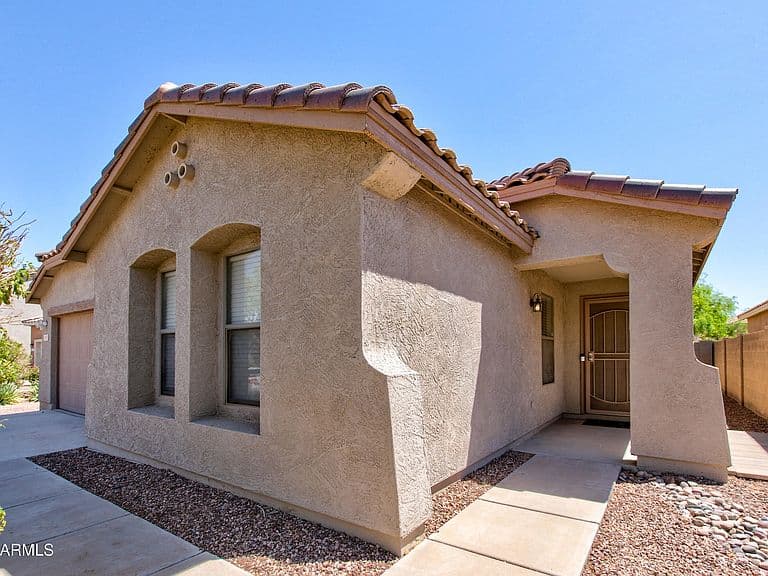 661 W VEKOL Court photo 3