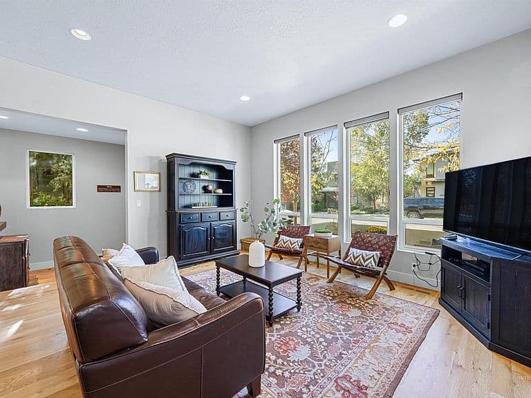 2824 S Honeycomb Way photo 4