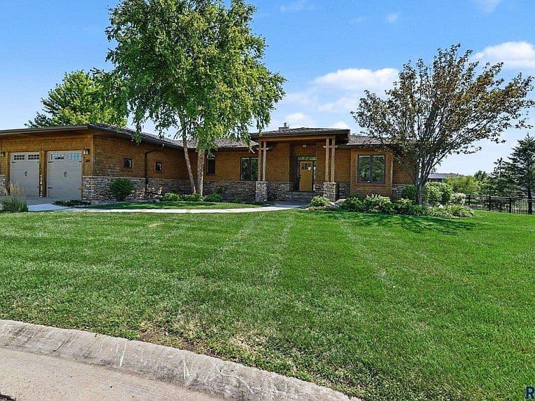 609 W Garden Pl photo 4