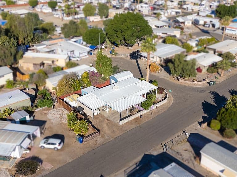 1145 S Dora Ave photo 2