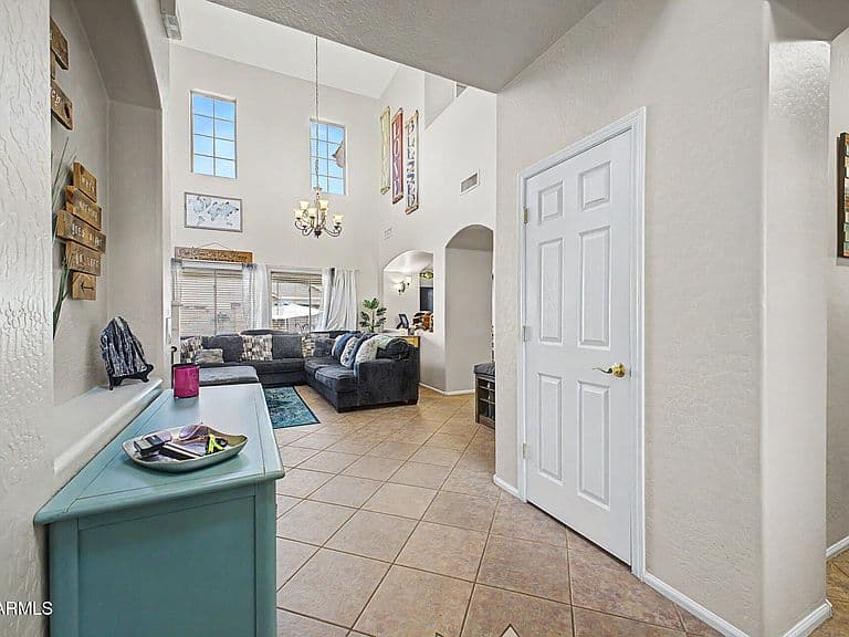 17399 W YAVAPAI Street photo 3