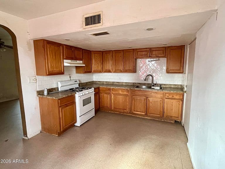 323 N 38TH Avenue photo 2