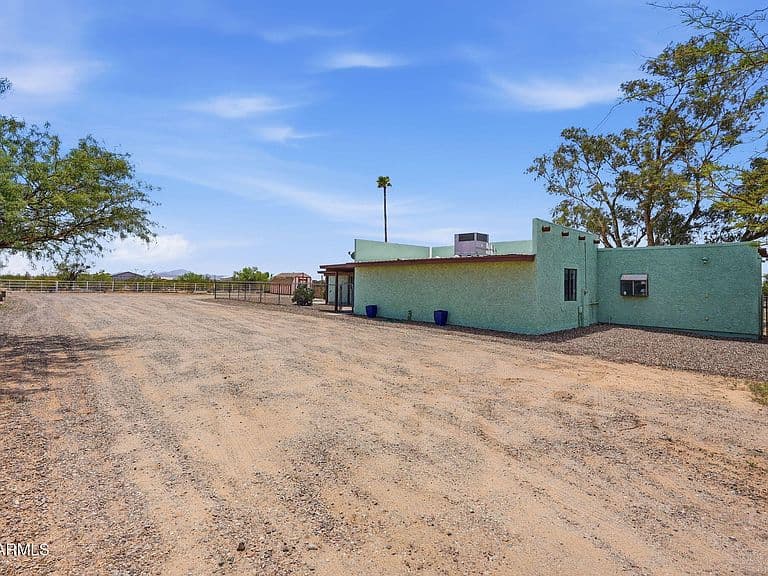 22795 E CACTUS FOREST Road photo 4