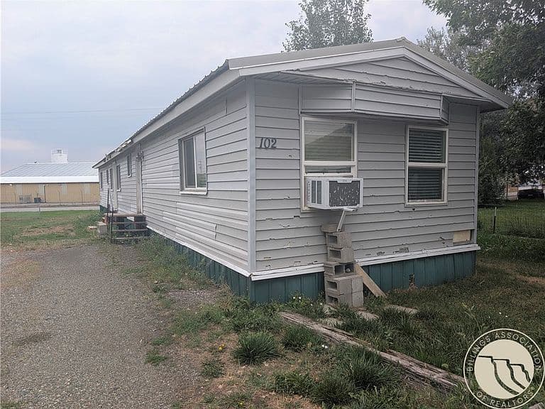 102 Jack St photo 1