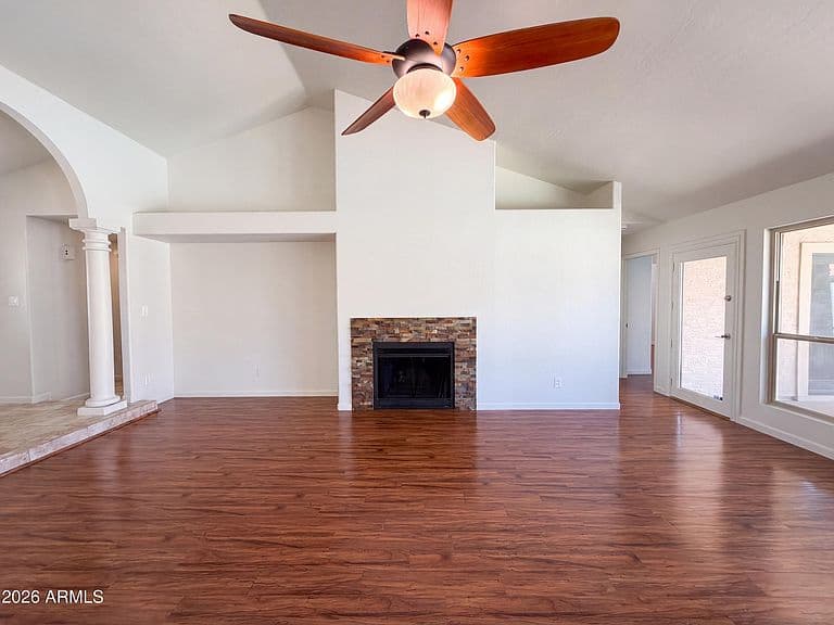 3906 E AMBERWOOD Drive photo 4