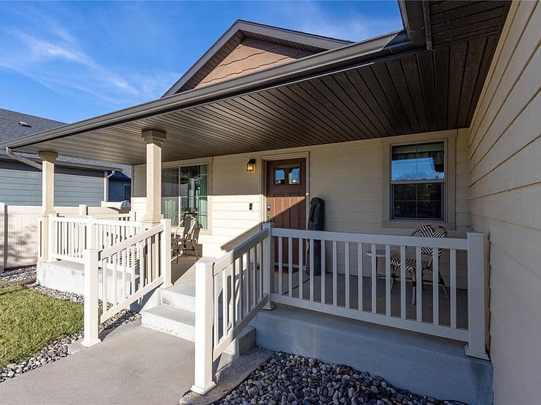 1137 Wilderness Dr photo 4
