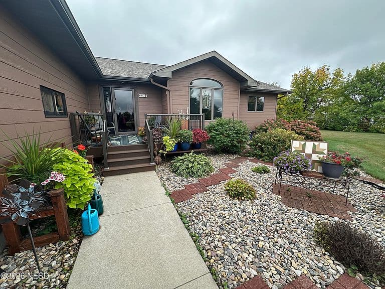 2204 S Serenity Dr photo 3