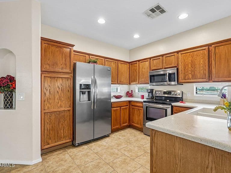 6770 N 47TH Avenue #2013 photo 4