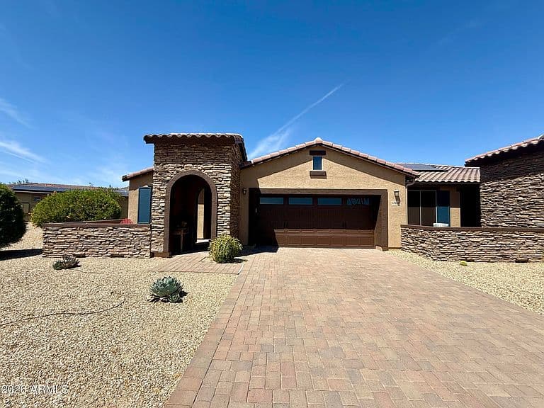 17656 W CEDARWOOD Lane photo 1