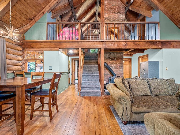 384 West Street photo 5