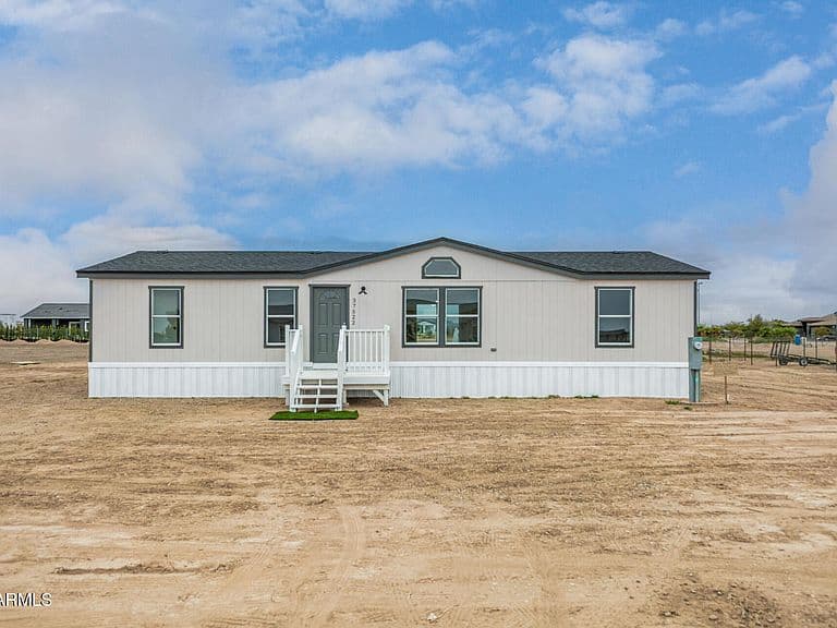 37522 W Pierce St photo 1