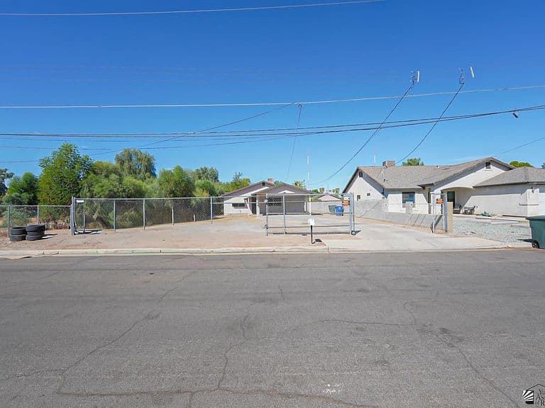 254 S 16th Ave photo 5