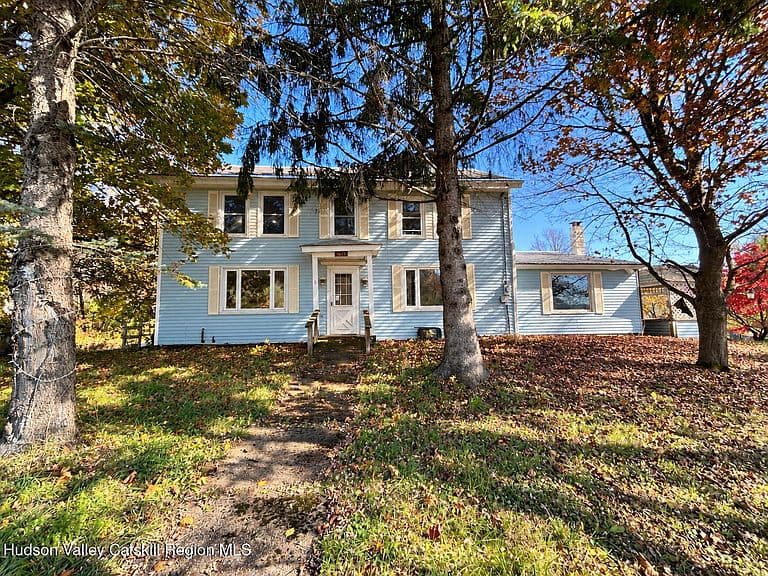 18 Carlton Road photo 1