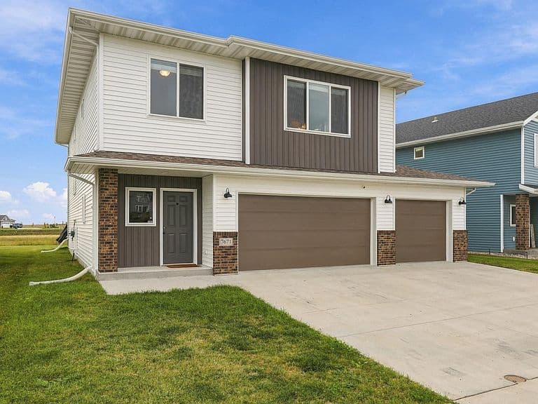 7671 Cub Creek Way photo 2