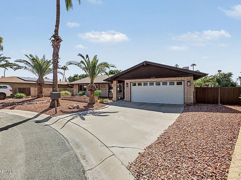 325 W PACIFICO Circle photo 2
