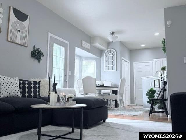 1025 Woodhaven Dr photo 3