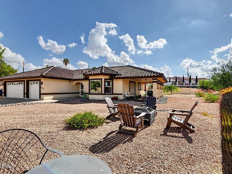 502 N SIERRA VISTA Drive photo 2