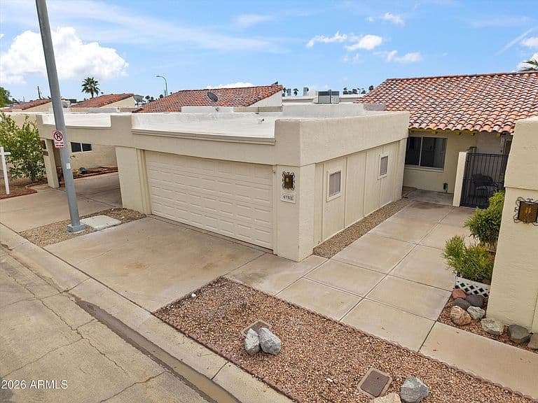 4751 W PALMAIRE Avenue photo 3
