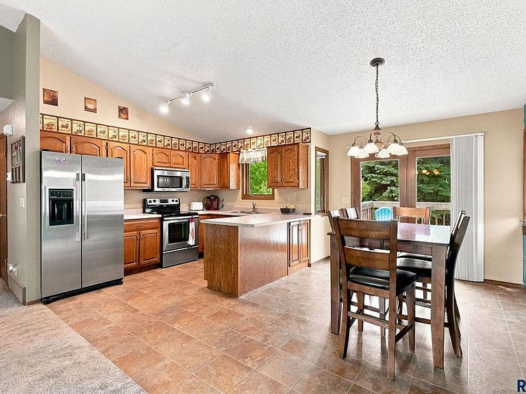 900 E Magnolia Dr photo 2