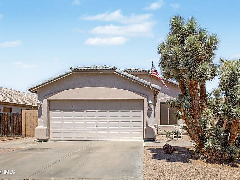 10228 E CRESCENT Avenue photo 1