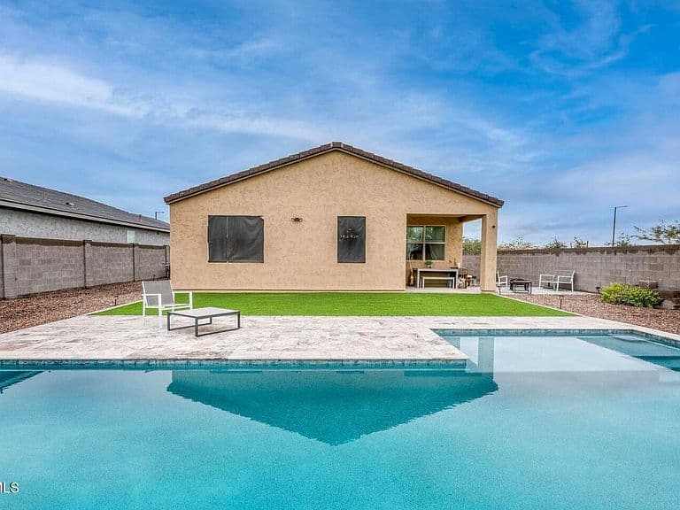 18421 W ALICE Avenue photo 2