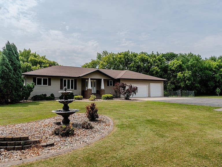 6409 County Road 17 S photo 1