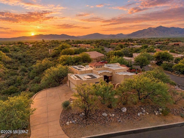 841 E Mount Wrightston Loop photo 4