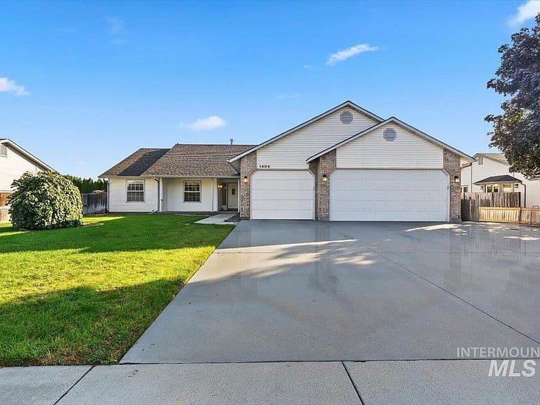 1404 Burnett Dr photo 4