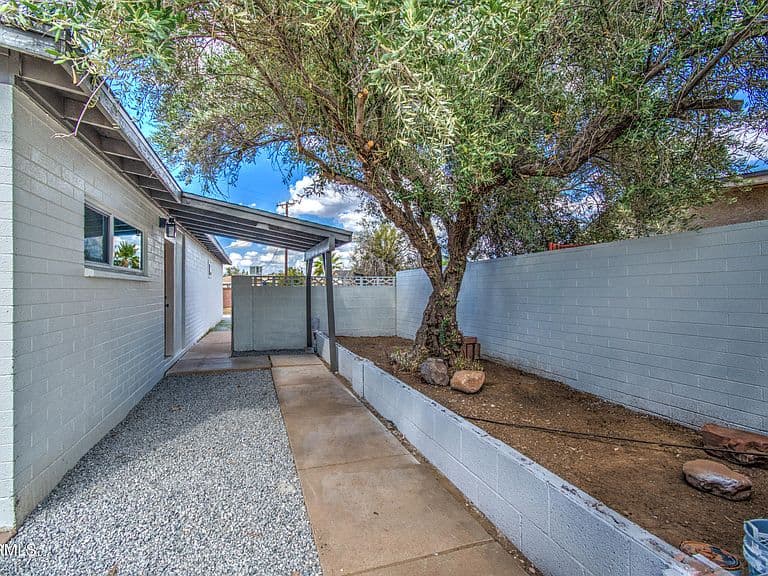 7626 W SHEILA Lane photo 5