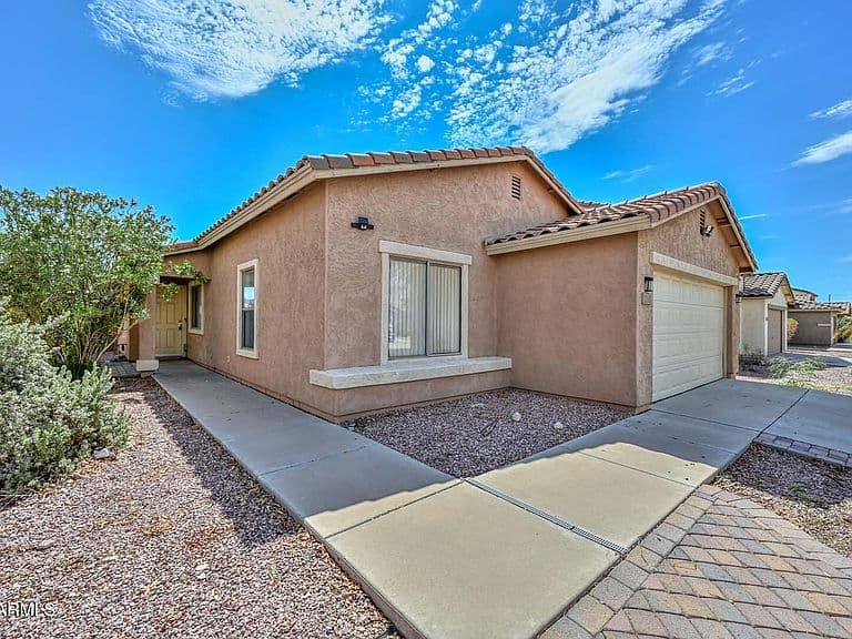 7267 S SUNRISE Way photo 2