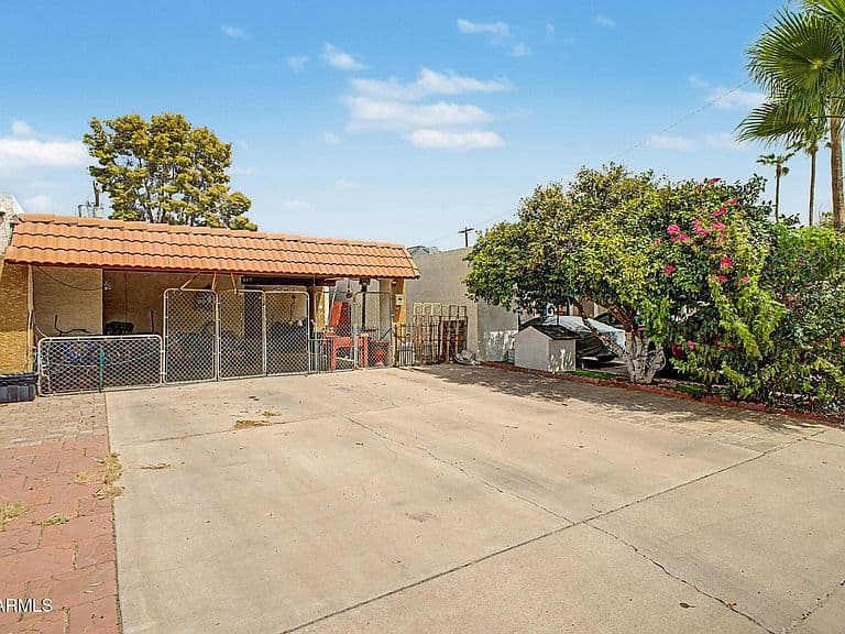 615 N HOBSON -- photo 2