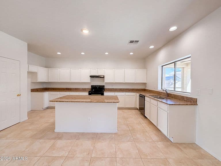 35881 W CATALAN Street photo 2