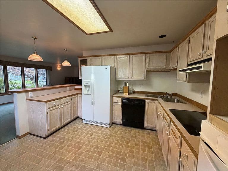 106 Trevino Dr photo 2