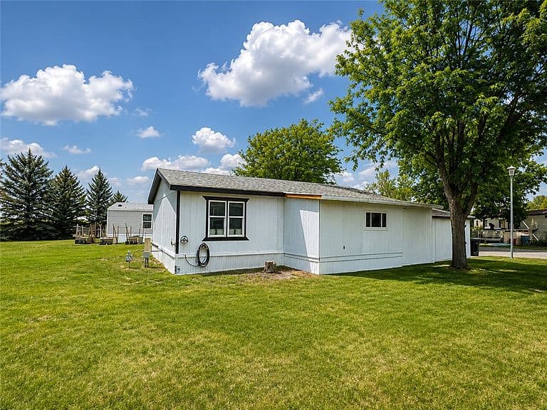 46 Bridlewood Dr photo 2