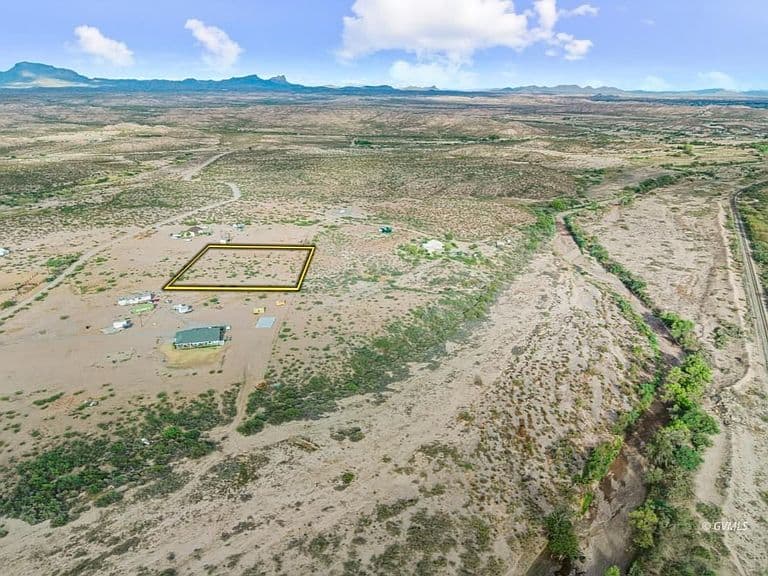 Sweetwater Rd photo 3