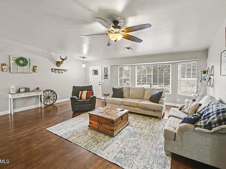 7300 E CONESTOGA Way photo 3