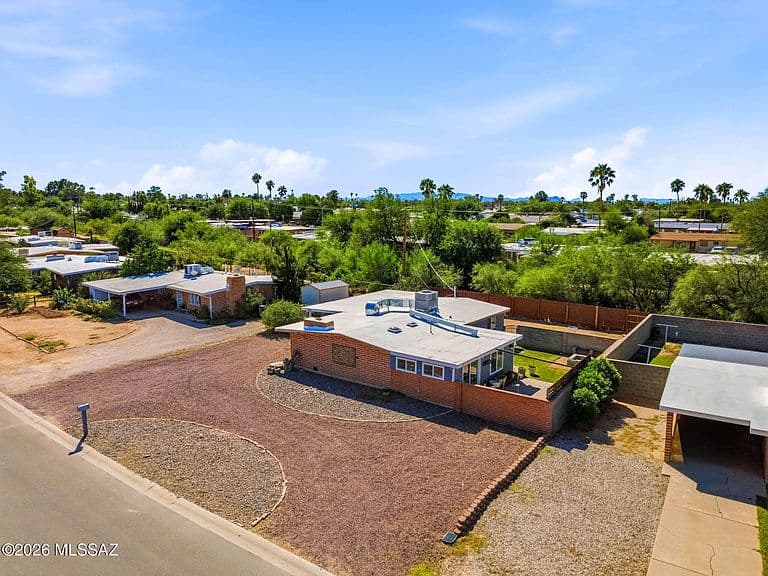 1618 S Avenida Planeta photo 2