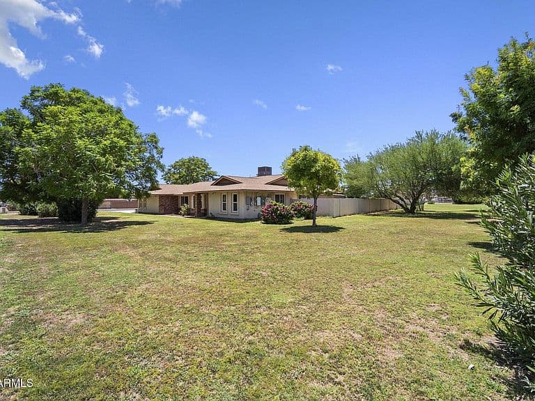 16501 W MAGNOLIA Street photo 5