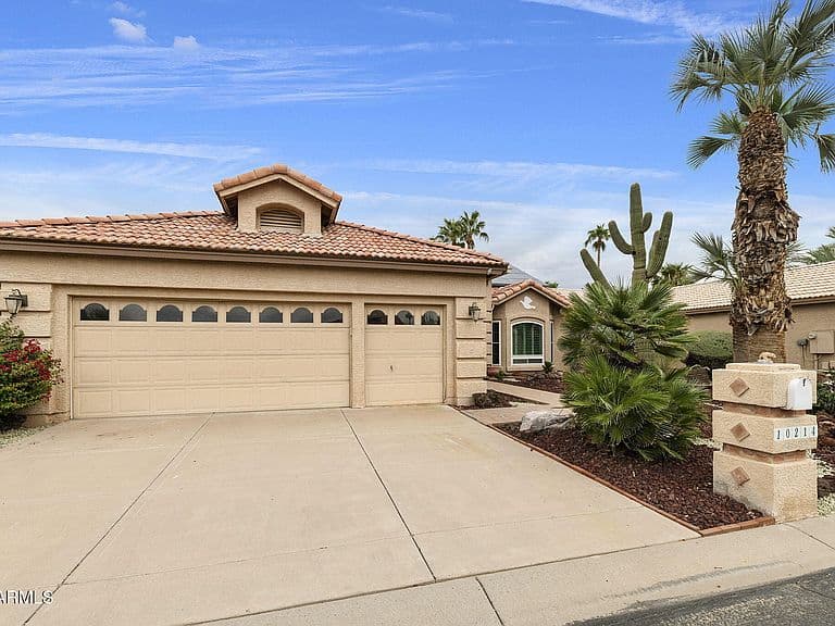 10214 E COOPERS HAWK Drive photo 2