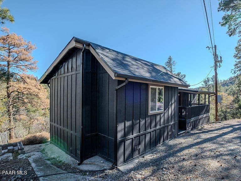 1033 S Lucerne Dr photo 2