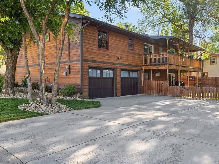 2720 Poly Dr photo 3