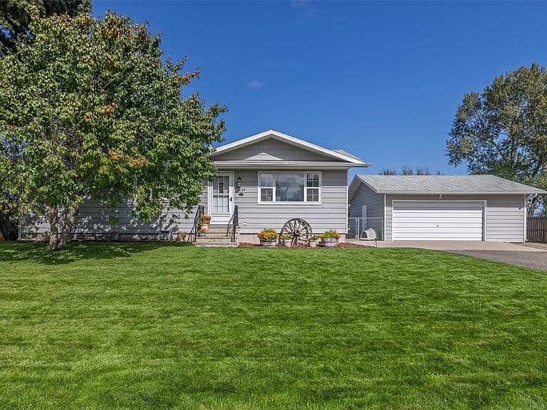 1616 Kelly Rd photo 2