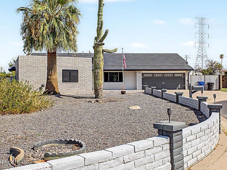 3710 E ARBOR Circle photo 1