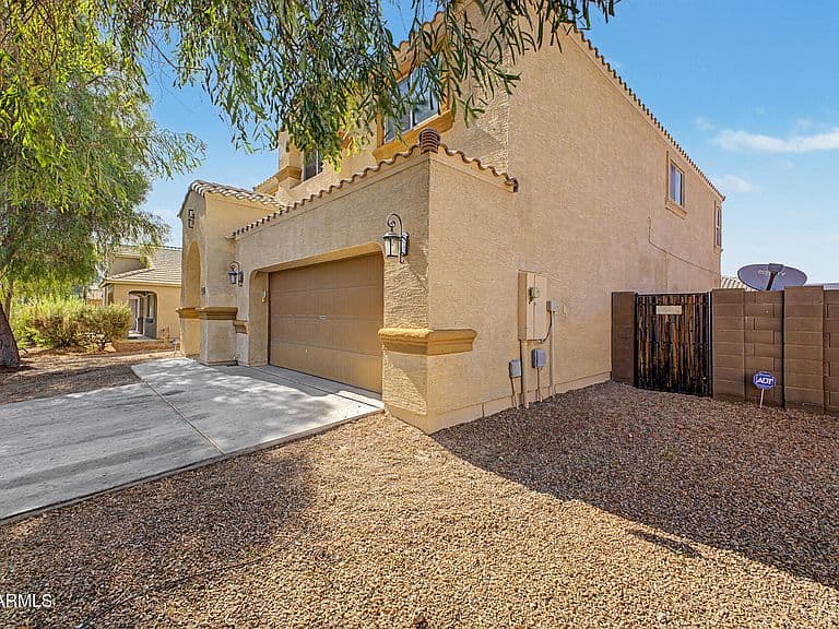 24772 W WEDGEWOOD Avenue photo 2