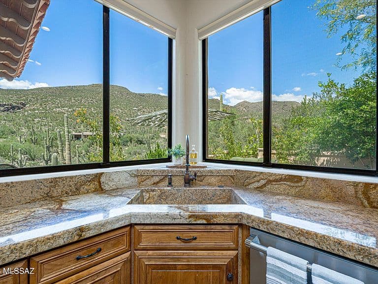5341 N Avenida De La Colina photo 4