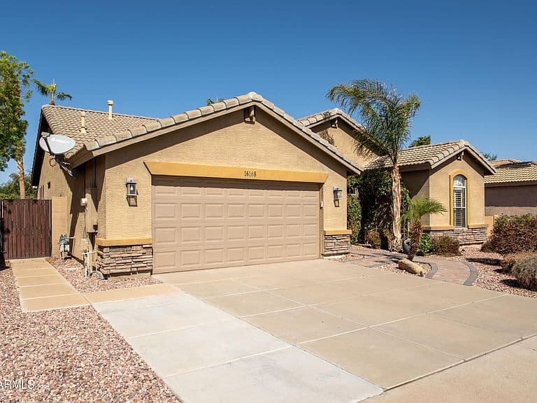 16168 W IRONWOOD Street photo 2