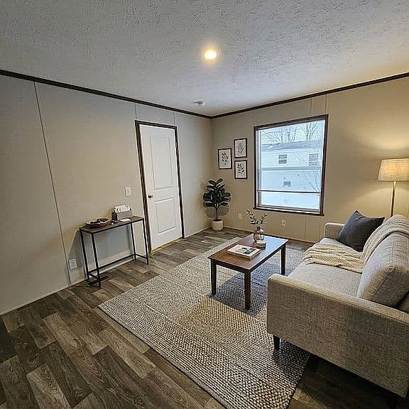 801 S Gina Pl photo 3